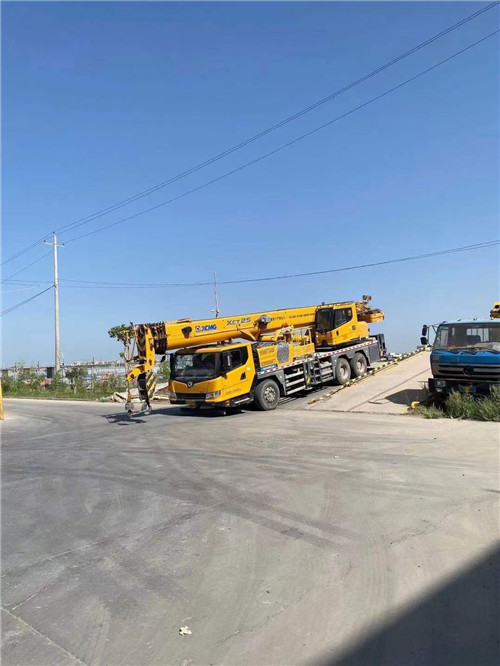 洪洞县吊车作业时，可能会产生哪些额外收费项目？